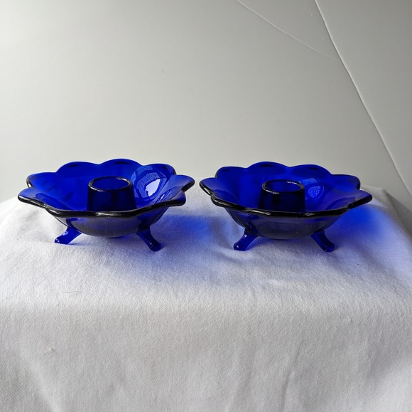 Vintage Fenton Cobalt Blue Glass 6 Petal 3 Footed Candle Holders - 2 - Picture 6 of 12